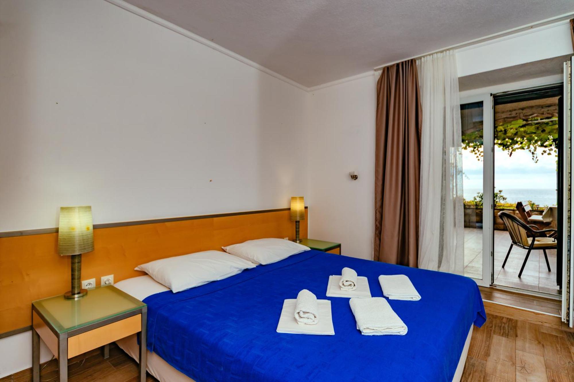 Hotel Savojo Petrovac Exterior foto