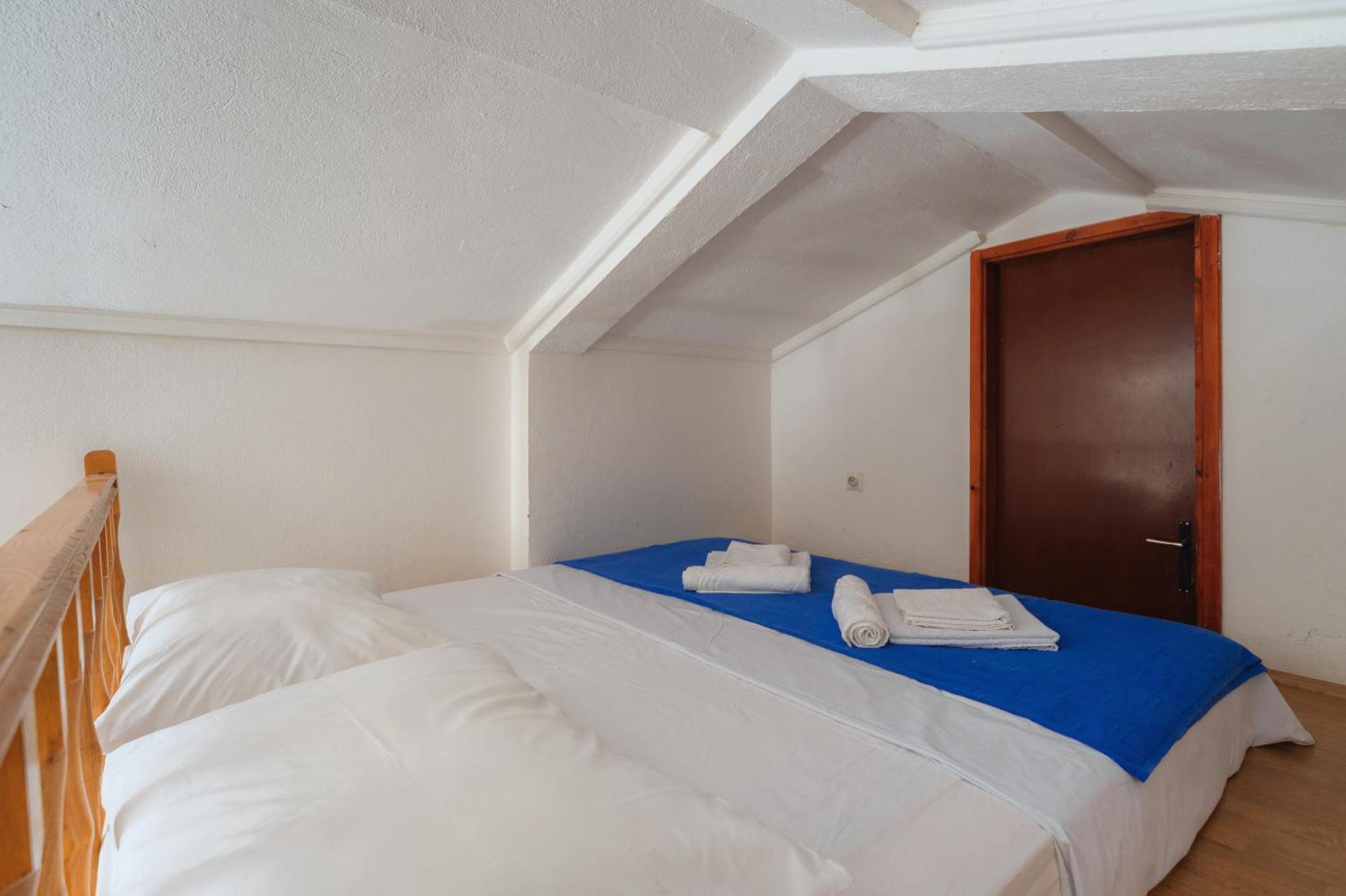 Hotel Savojo Petrovac Quarto foto